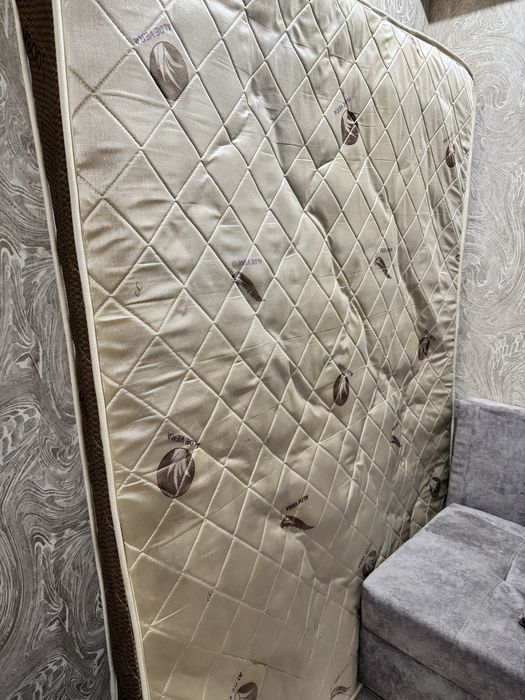 Отдам бесплатно матрас