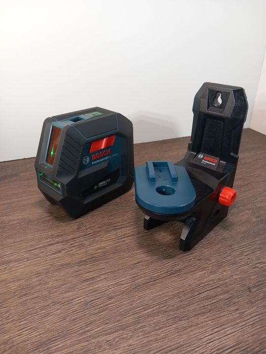 Vând laser Bosch GCL 2-50G