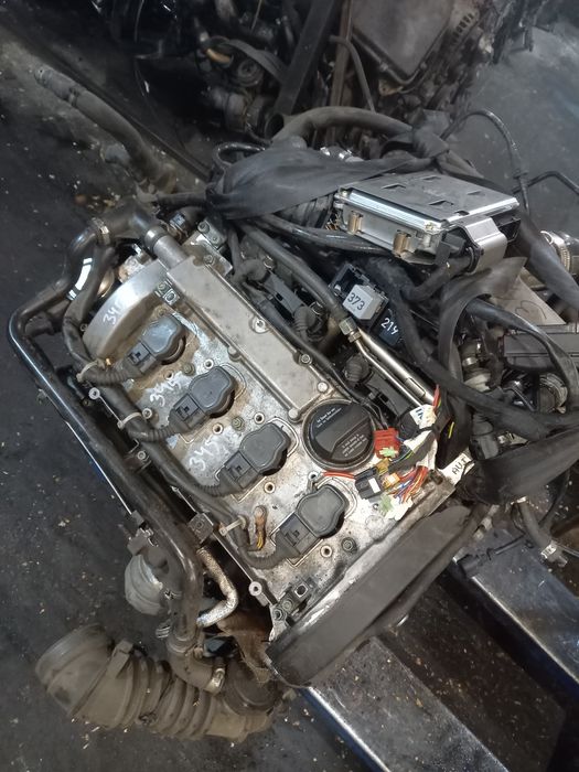 Двигатель на Ауди А4В6 1.8турбо AVJ