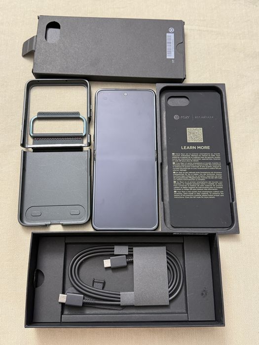 Motorola RAZR 60 ultra 16gb-512gb