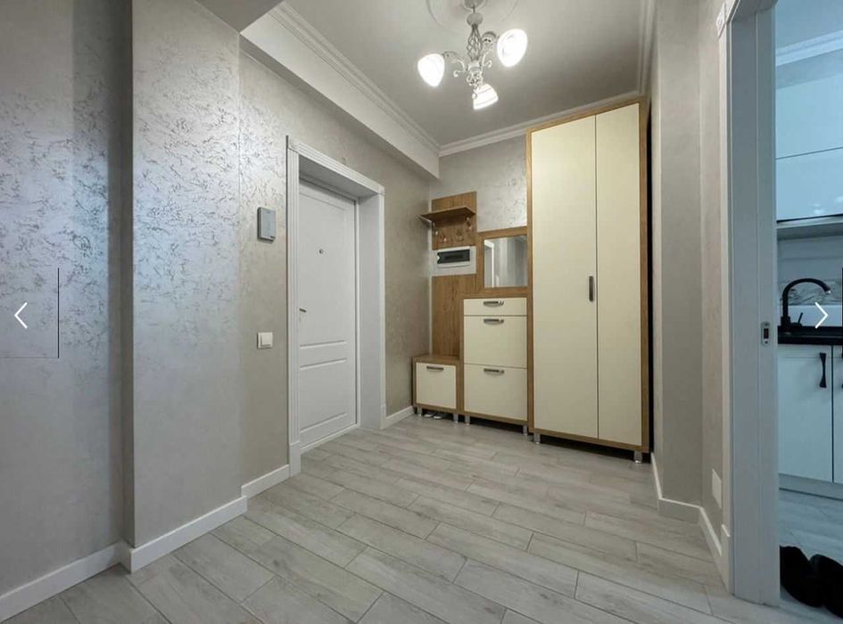 Дава се под наем Едностаен апартамент в София, Бенковски - 40 кв.м за 325 € - Снимка #2