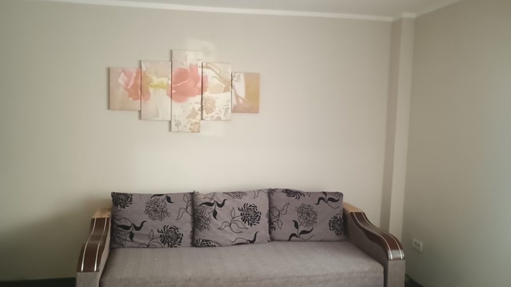 Închiriez apartament G.Enescu-Mobila