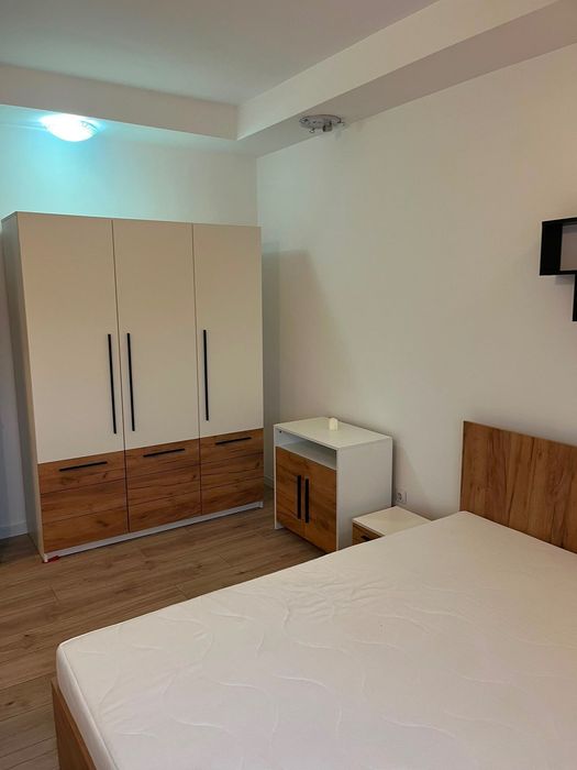 Inchiriez apartament Cosmopolis