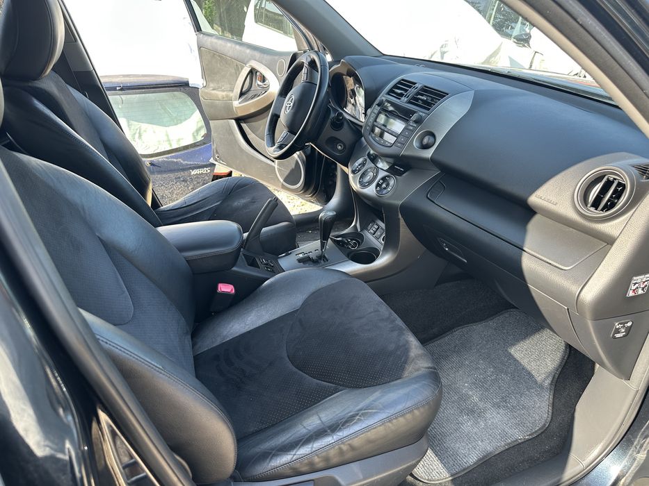 Toyota Rav4 Тойота Рав4 2.2 dcat 150 кс 2011г На части!