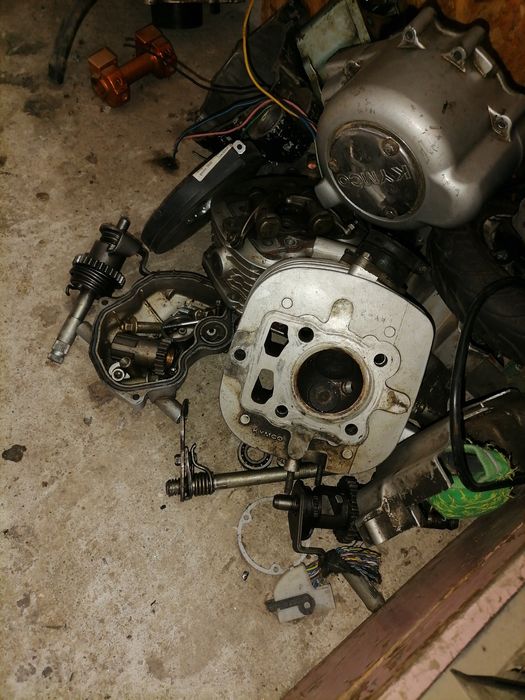 Motor kymco 250 cc pentru piese