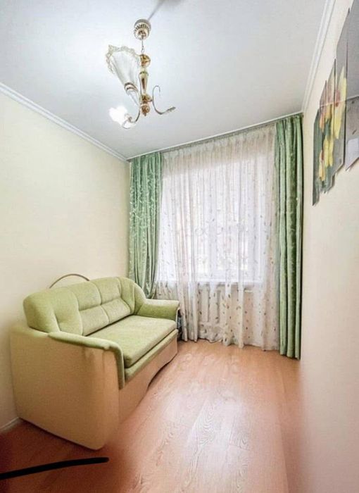 3/2/5 метро Буюк Ипак Йули, ориентир МГИМО,кирпич,балкон 2*6,70 м2