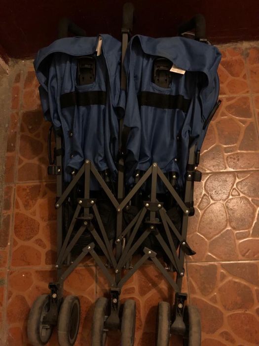 Продаю коляску для близнецов