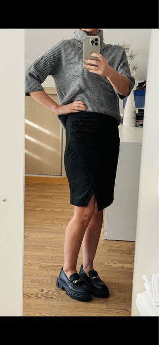 Fusta Armani cu ralie inalta perecuta