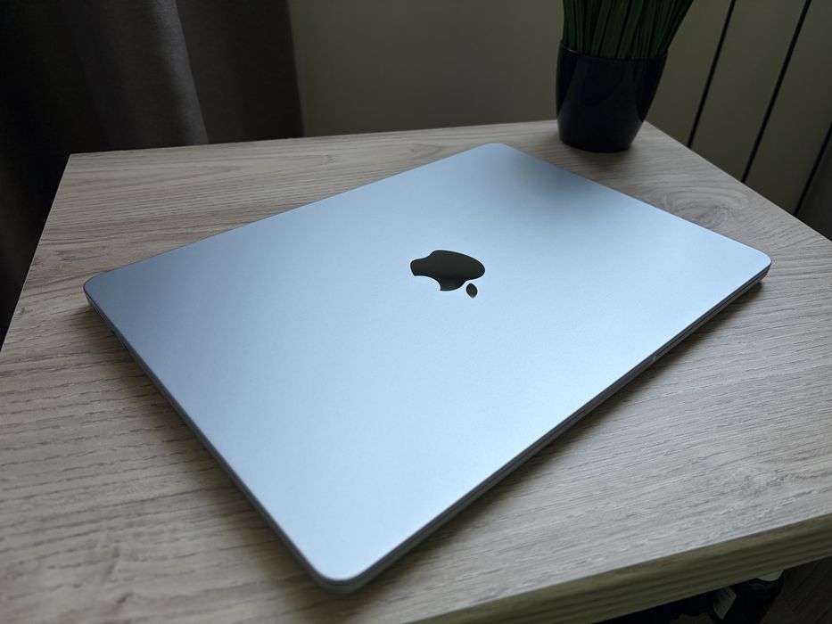 MacBook Air 13″ M4 / 16 ГБ / 512 ГБ — 93% АКБ