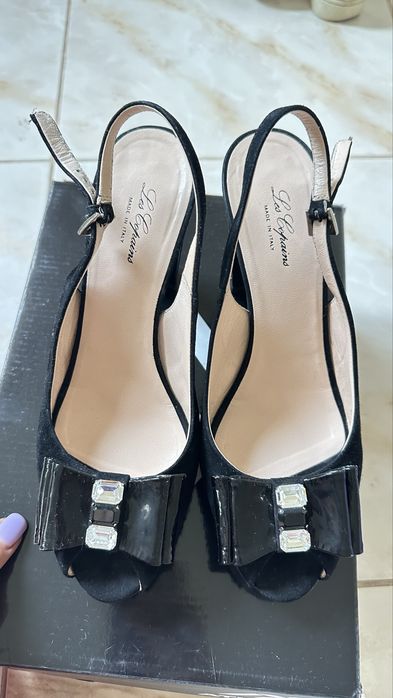 Брендовые босоножки 39