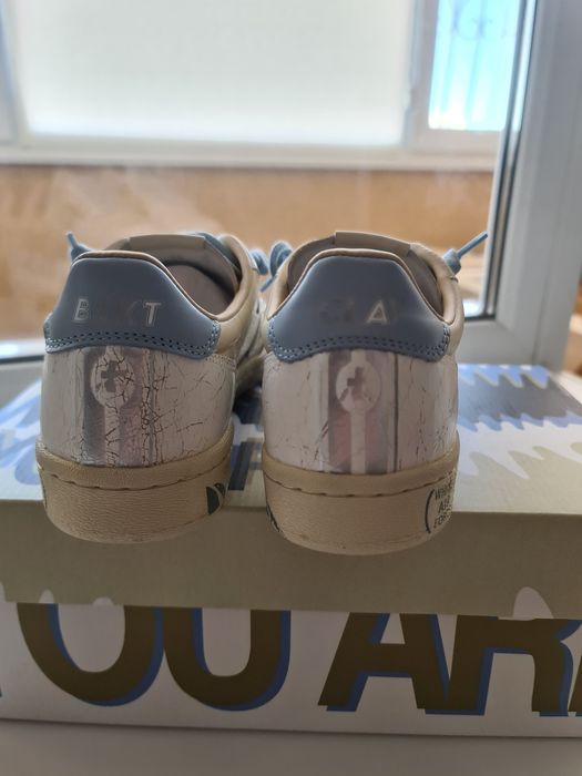 Продам кроссовки Premiata р.38