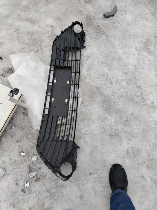 Решетка в бампер камри 55.