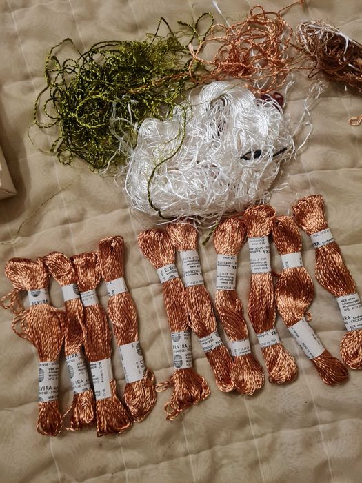 копринени конци куки игли