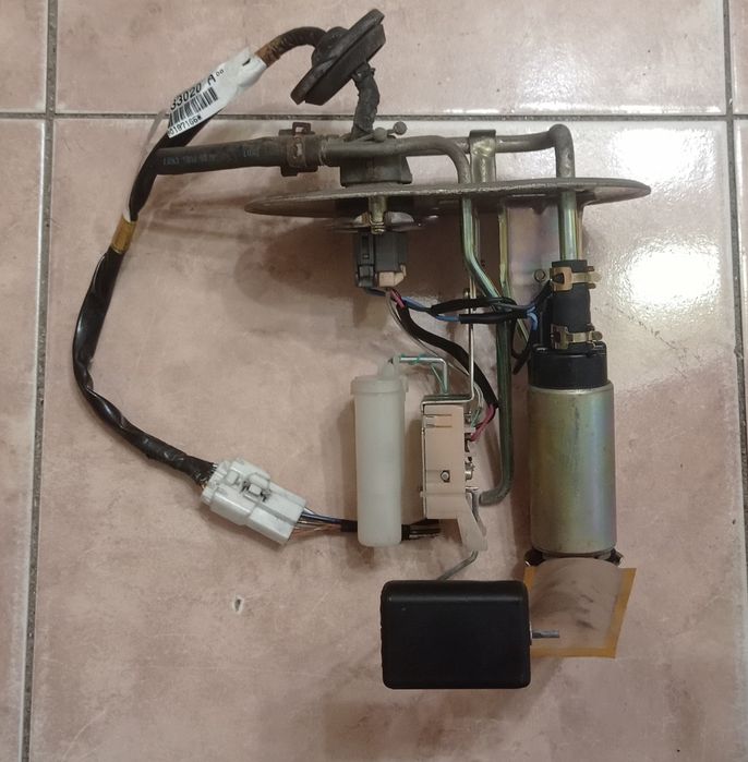 Тойота Виндом 10. Камри 10. Лексус ES. Бензонасос. Бензостанция.