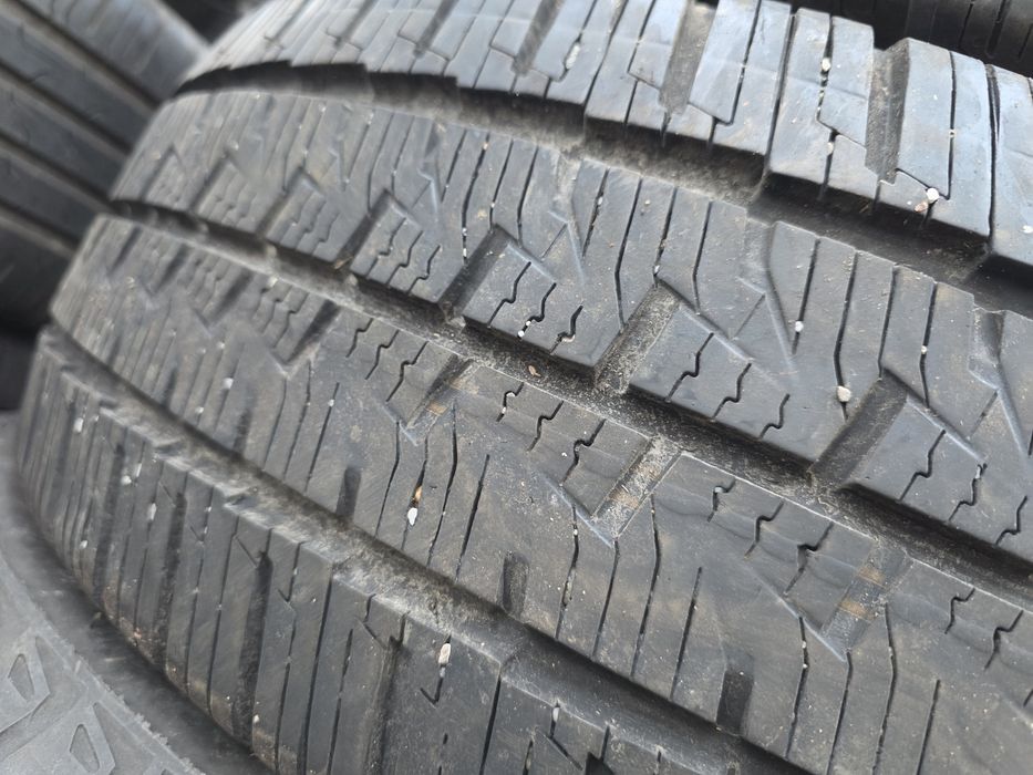 2бр Всесезонни гуми за Бус 225 65 16С - Continental- DOT 2023