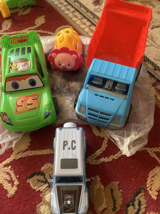 Продам две игрушки