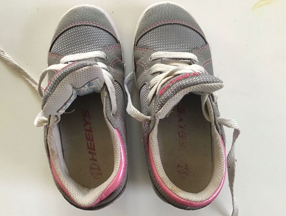 Heelys 31 ( pantofi sport cu role)