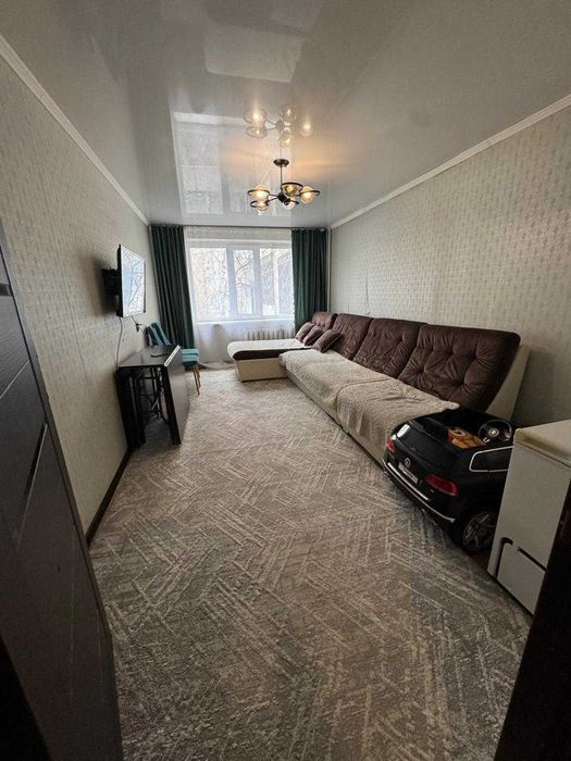 Продам 3-х комнатную квартиру у/п на 9 мкр