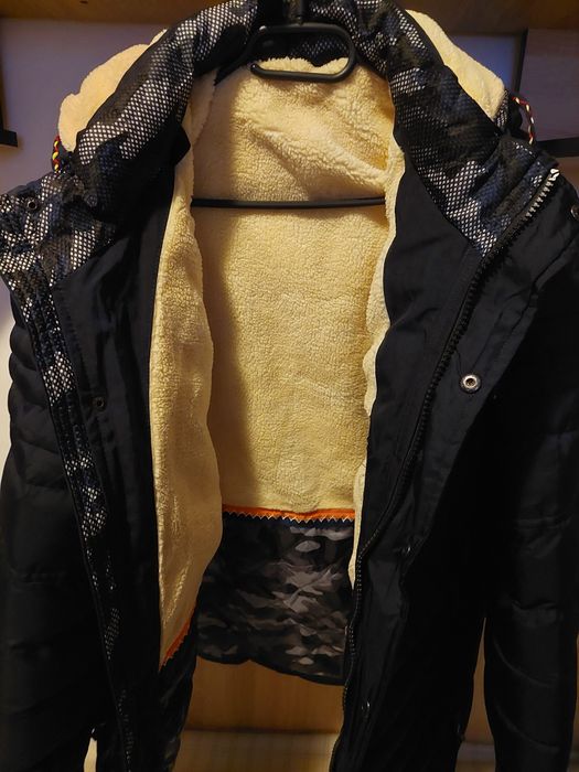 Geacă bărbați iarna groasă ca noua nefolosita  stata în șifonier