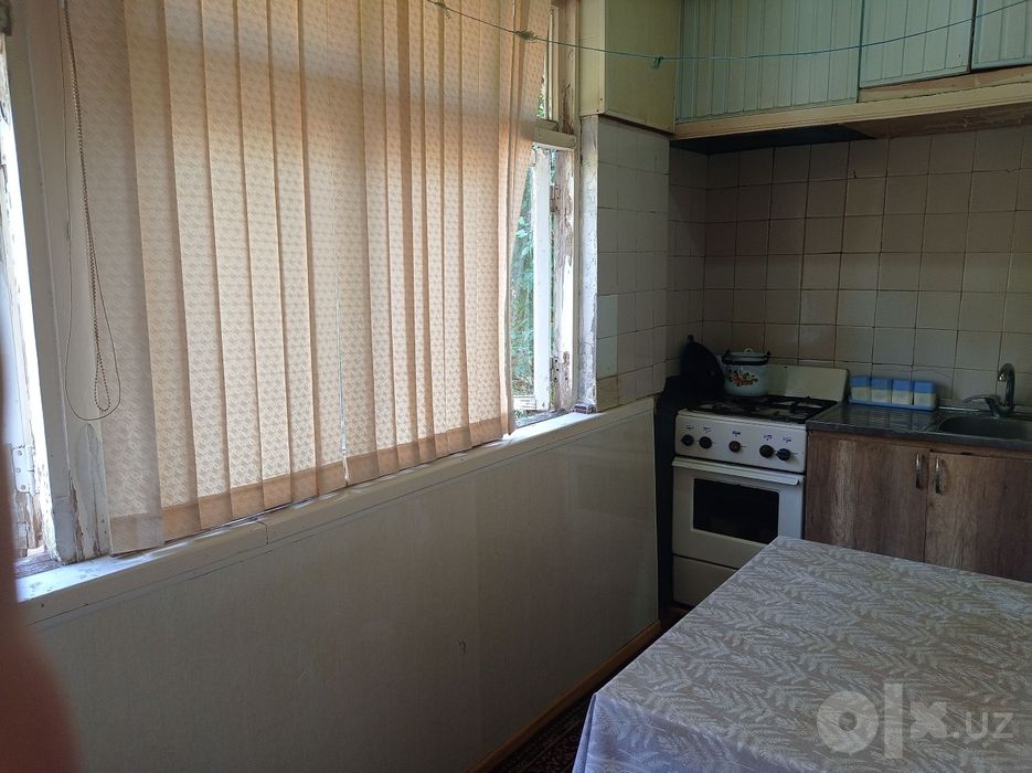 Юнусобод 15 .   2/2/4 (51 м2)  65 000уе.