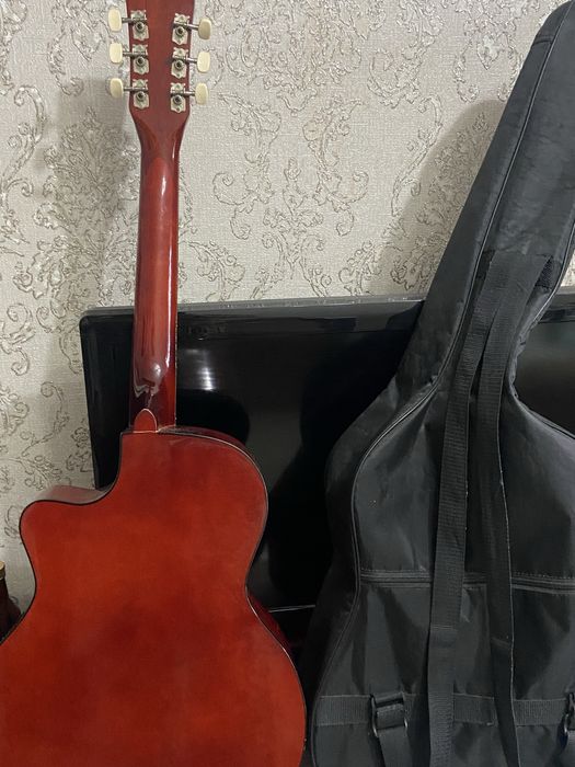 Продам гитару, акустическая