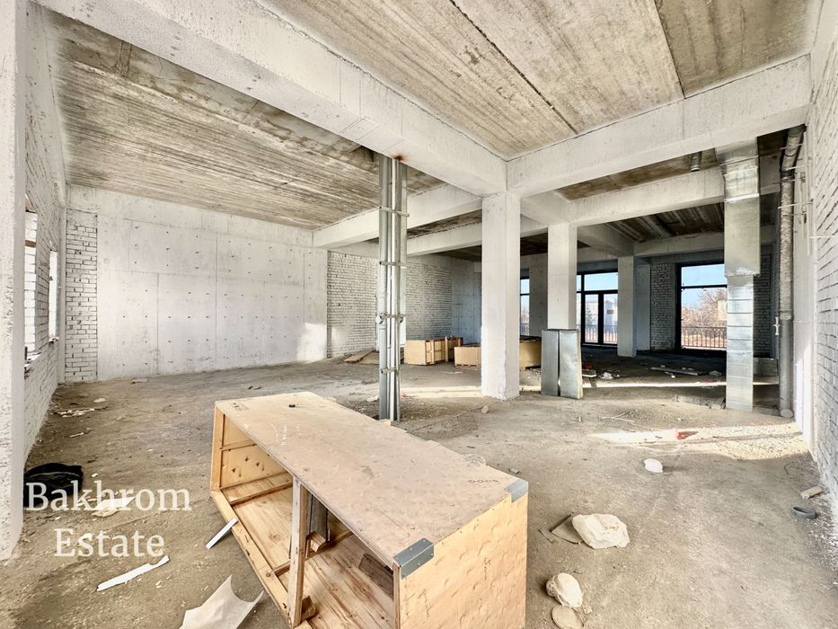 Офис • 202 м² • 4,2 метра до потолка • Юнусабад-12, до метро 100 шагов
