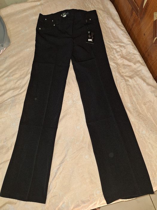 Продам брюки на девушку.