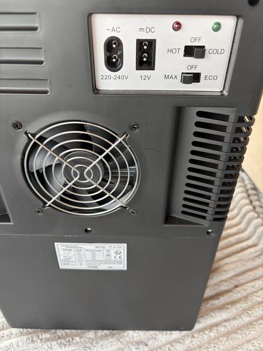 Mini frigider 2-în-1 15L răcire & încălzire DC/AC mod ECO silențios – Negru