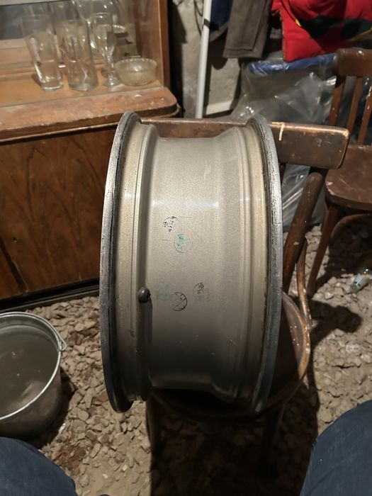 Продам титанки комплект на R18