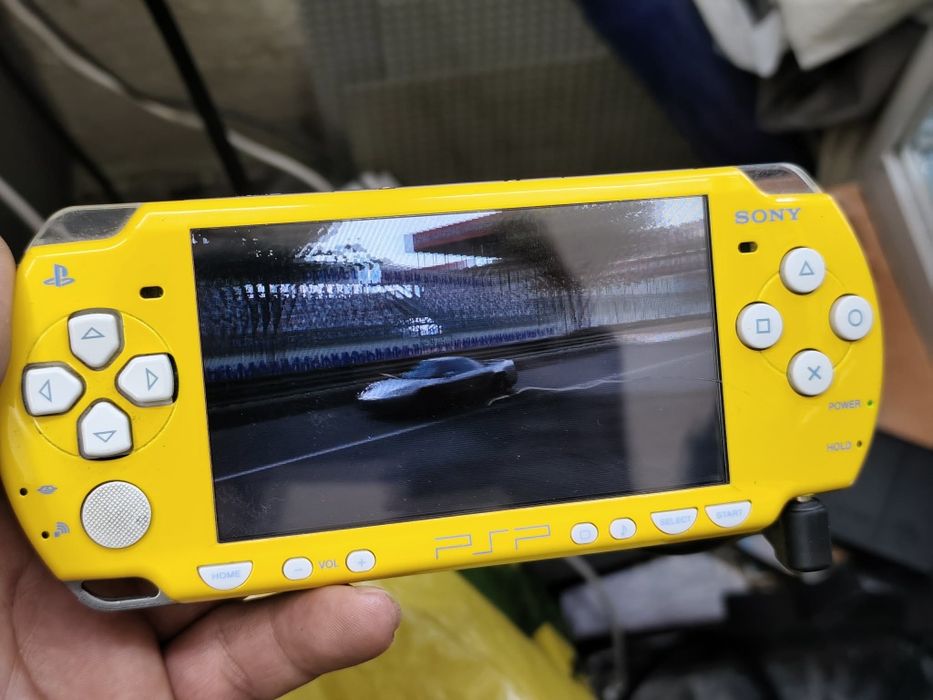 конзола  sony portable  psp the sipspsons limited edition 2004