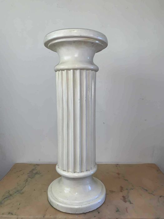 Pedestal alb pentru flori/statuie etc decor