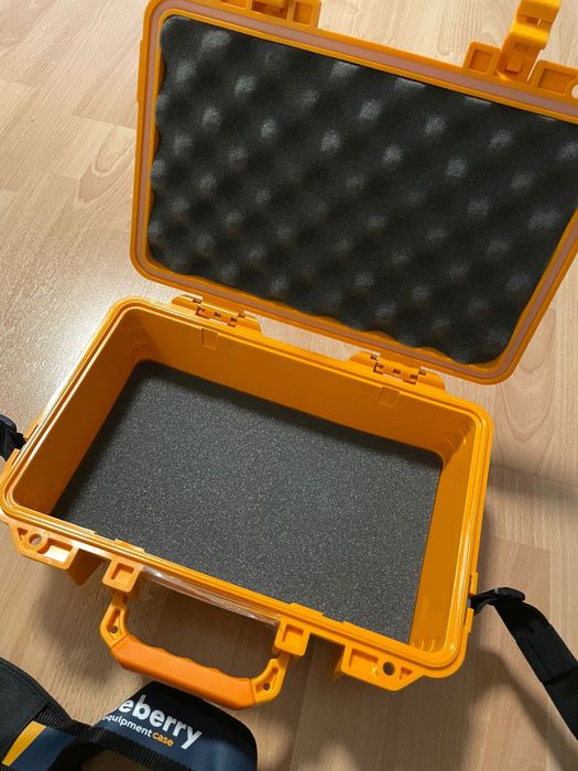 Geanta impermeabila rezistenta la socuri cu burete modular