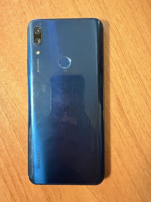 Продам смартфон Huawei