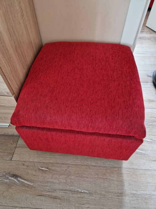 Холова гарнитура, диван, фотьойли, табуретки