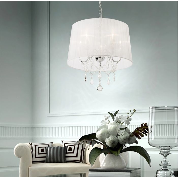 Lustra elegantă la super preț.