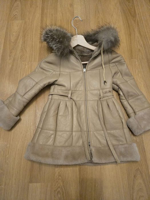 Vand cojocl din piele naturala fetite varsta 3-4 ani