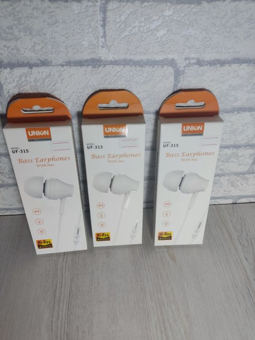 Продам наушники проводные