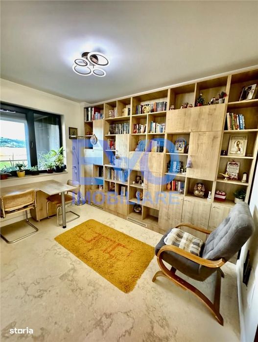 Apartament 5 camere, tip duplex, 2 locuri de parcare, 2 bai, Pacurari