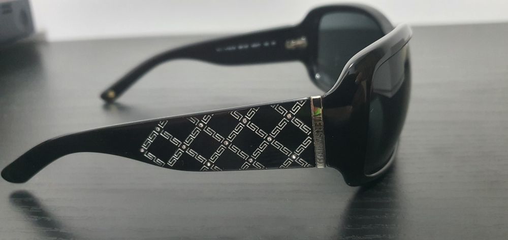 Ochelari de soare Versace negri cu cristale