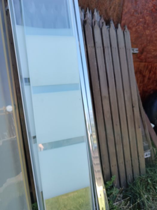 Vând cabina de dus cu cadita