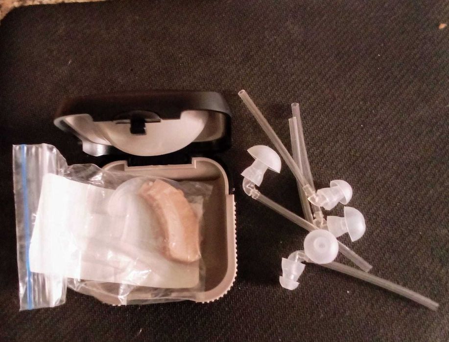 Продам новый слуховой аппарат