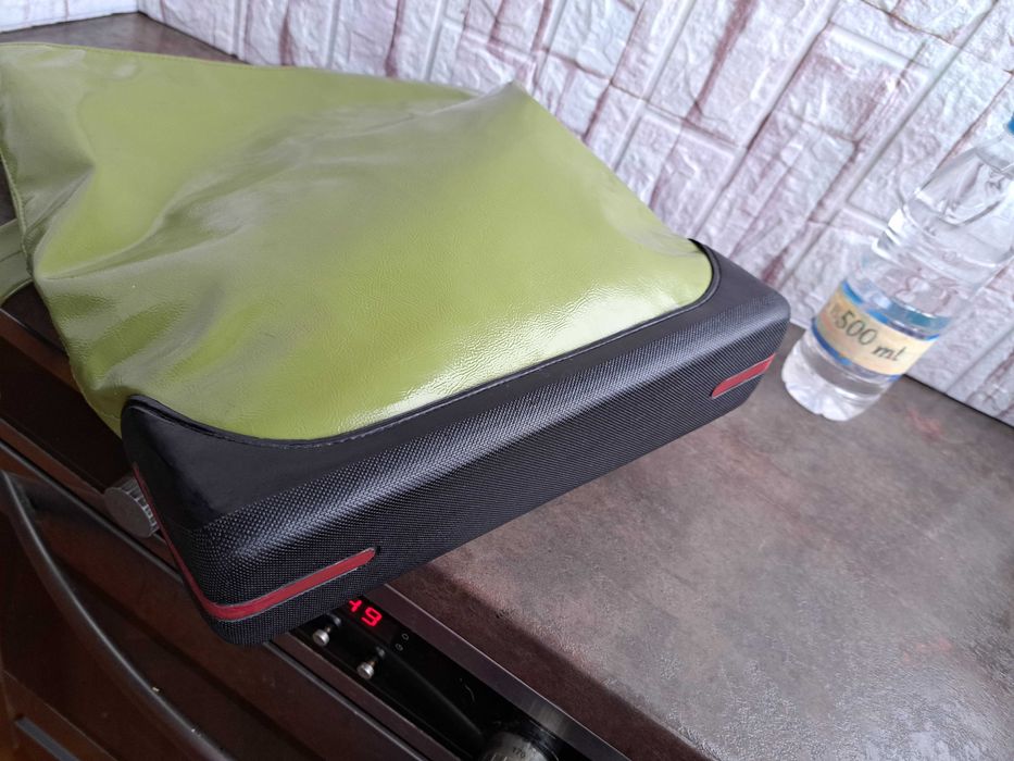 дамска чанта зелена лачена торба