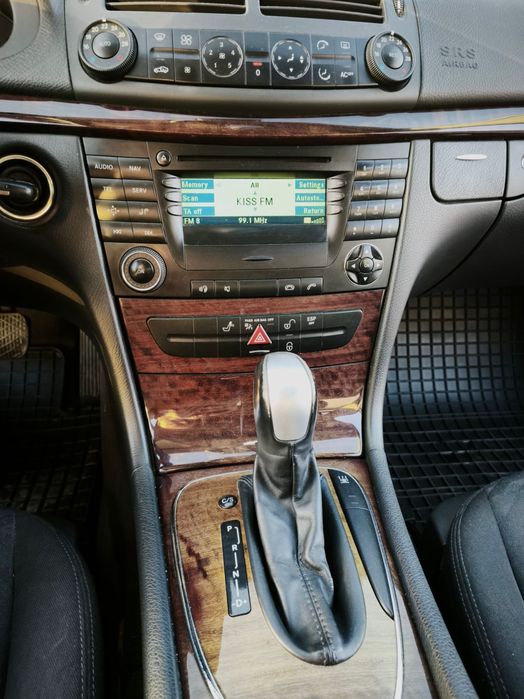 Mercedes W211 E class