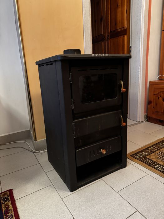 Камина на дърва "Прити"