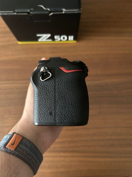 Nikon Z50 II - 657 кадъра, гаранция, отлично състояние
