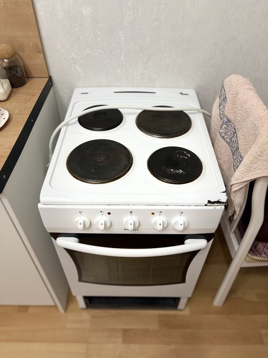 Продается плита, все 4 конфорки рабочие