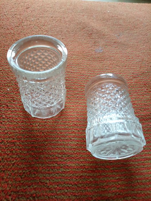 Стъклени ракиени чашки