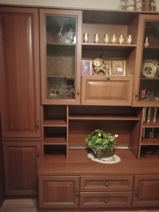 Продам стенку в хорошем состоянии