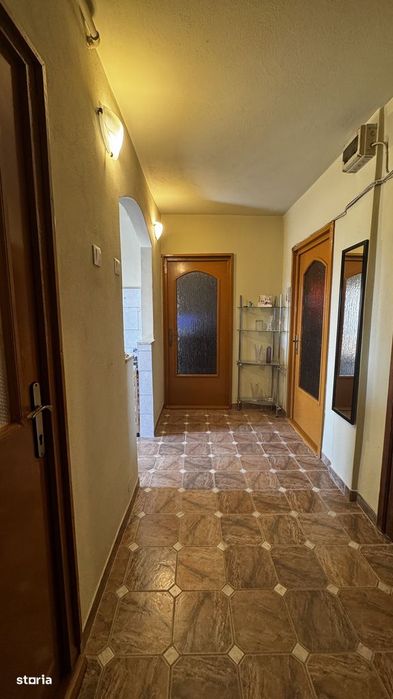 Apartament 3 camere | 71 mp + balcon | locatie excelenta