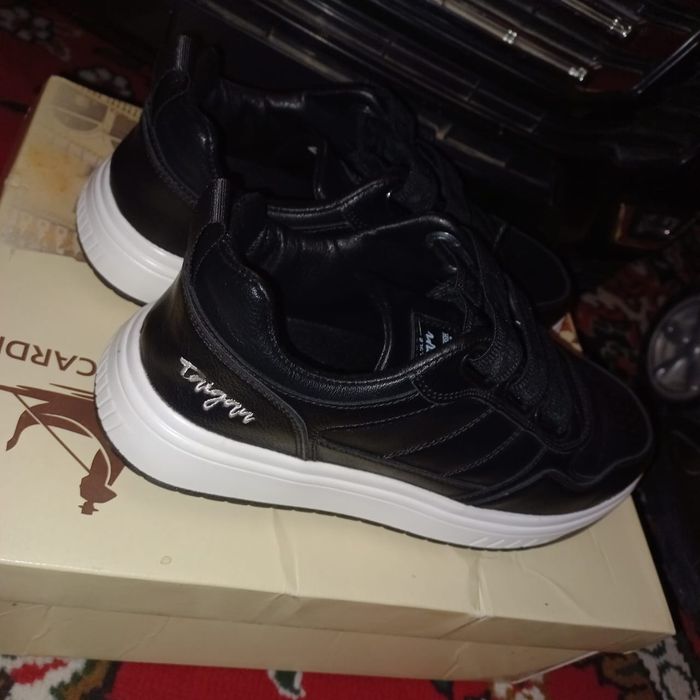 Мужская обувь кроссы